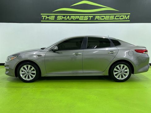 Used 2018 Kia Optima LX w/ 17" Alloy Wheels Package FWD image 6