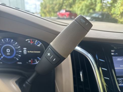 Used 2019 Cadillac Escalade Platinum AWD/4WD image 32