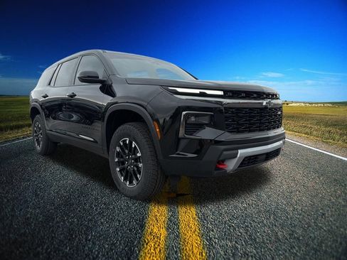 New 2026 Chevrolet Traverse Z71 w/ LPO, Floor Liner Package image 4