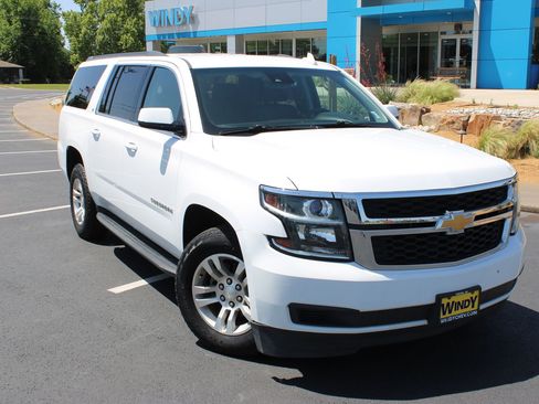 Used 2017 Chevrolet Suburban LT AWD/4WD image 2