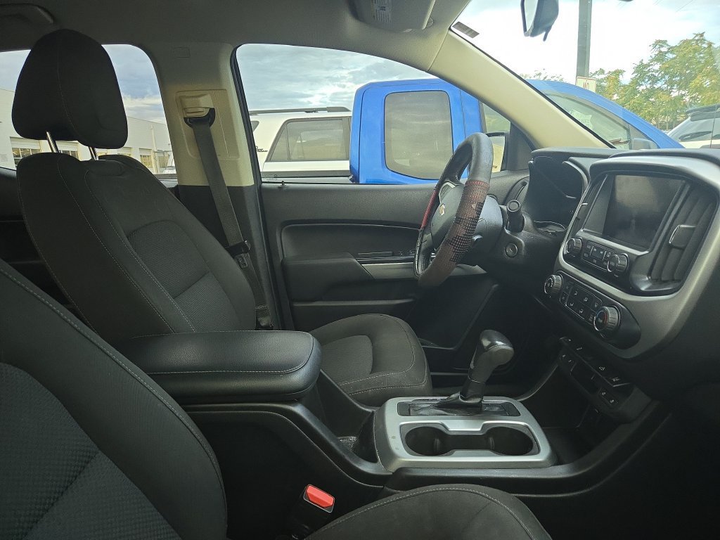 Used 2018 Chevrolet Colorado LT w/ Redline Special Edition AWD/4WD image 6