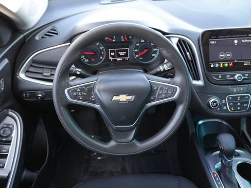 Used 2023 Chevrolet Malibu LT FWD image 11