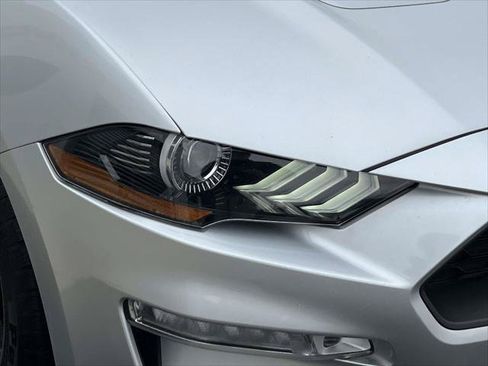 Used 2018 Ford Mustang Premium RWD image 11