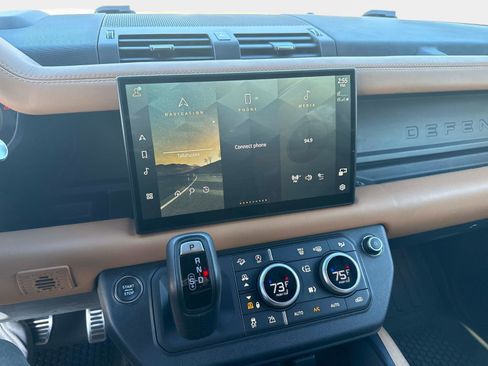 Used 2024 Land Rover Defender 130 X image 21