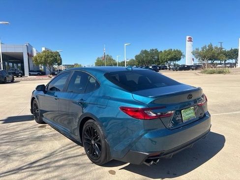 Used 2026 Toyota Camry SE w/ Convenience Package FWD image 7