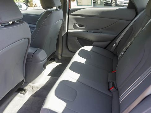 Used 2024 Hyundai Elantra SEL FWD image 17