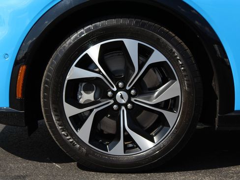 Used 2022 Ford Mustang Mach-E Premium image 23