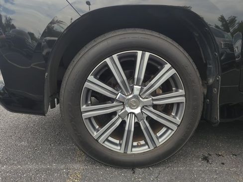 Used 2016 Lexus LX 570 4WD w/ Luxury Package image 16