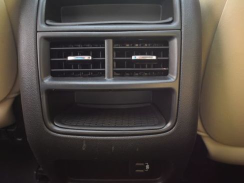 Used 2019 Cadillac XT5 Luxury FWD image 36