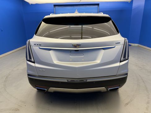 Used 2017 Cadillac XT5 Platinum AWD/4WD image 6