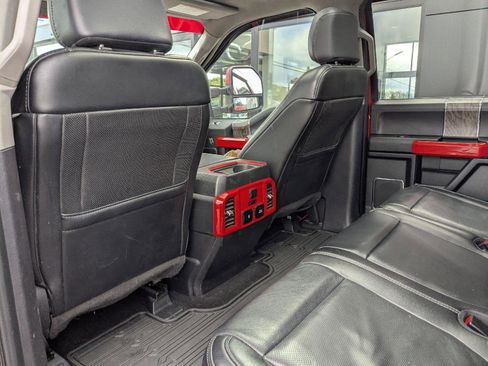 Used 2019 Ford F250 Lariat w/ Lariat Ultimate Package AWD/4WD image 14
