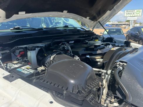 Used 2017 RAM 3500 Tradesman w/ Chrome Appearance Group AWD/4WD image 39