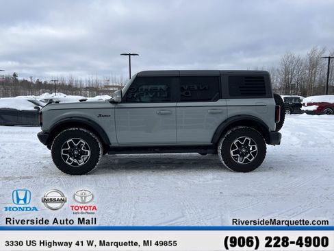 Used 2024 Ford Bronco Outer Banks image 4