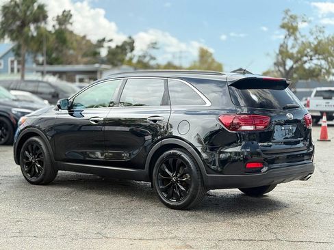 Used 2019 Kia Sorento S image 5