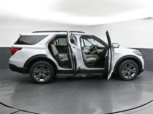 New 2026 Ford Explorer Active w/ Active Comfort Package image 34