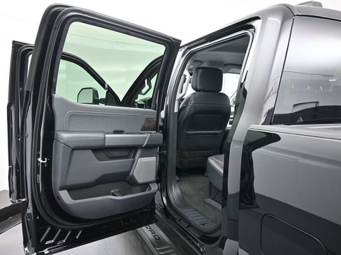 New 2025 Ford F250 Lariat w/ Lariat Ultimate Package image 20