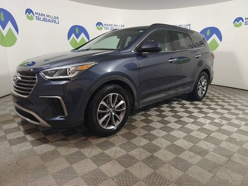 Used 2018 Hyundai Santa Fe SE image 5