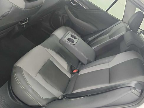 Certified 2025 Subaru Outback Onyx Edition AWD/4WD image 33