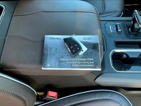 Certified 2025 GMC Sierra 1500 Denali image 10