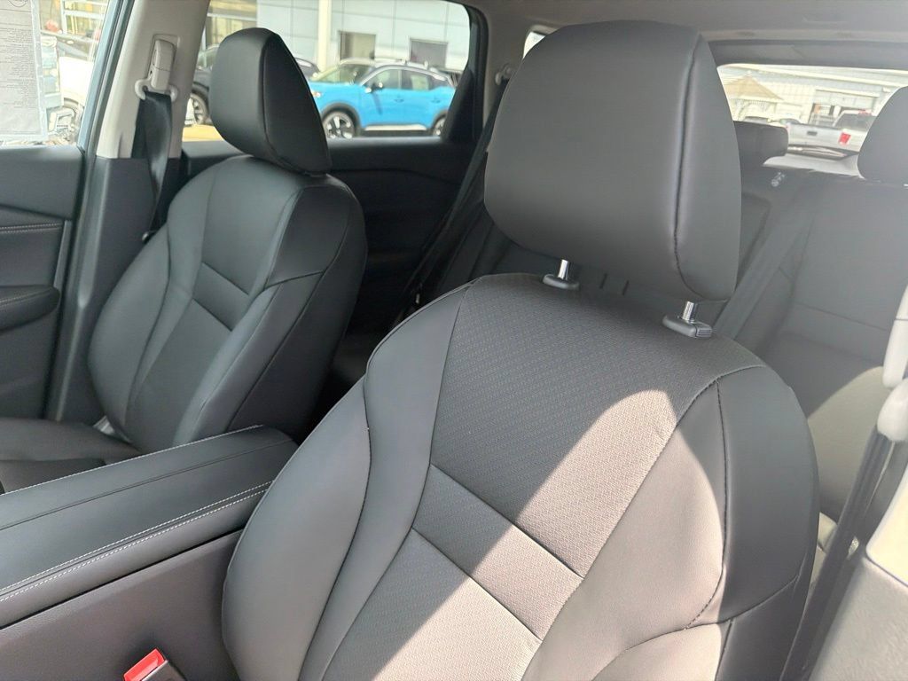 New 2026 Nissan Rogue Dark Armor AWD/4WD image 11