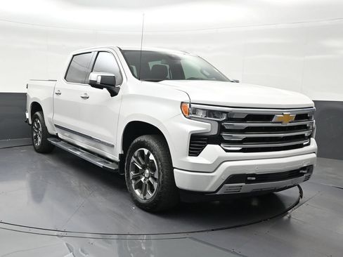 Used 2024 Chevrolet Silverado 1500 High Country AWD/4WD image 8