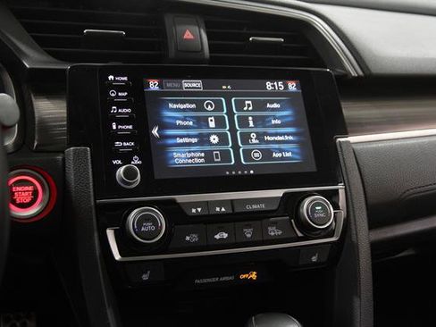 Used 2019 Honda Civic Touring image 9