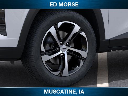 New 2026 Chevrolet Trax RS w/ Driver Confidence Package image 9