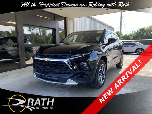 Used 2023 Chevrolet Blazer LT w/ Convenience Package FWD image 4