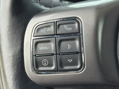 Used 2018 Jeep Wrangler Unlimited Sahara AWD/4WD image 24