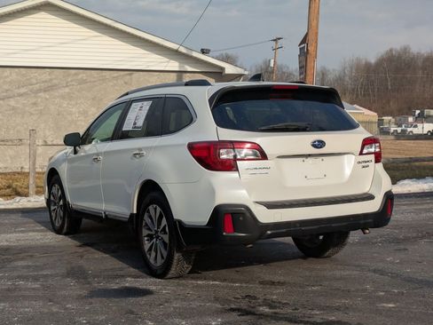 Used 2018 Subaru Outback 3.6R Touring AWD/4WD image 6