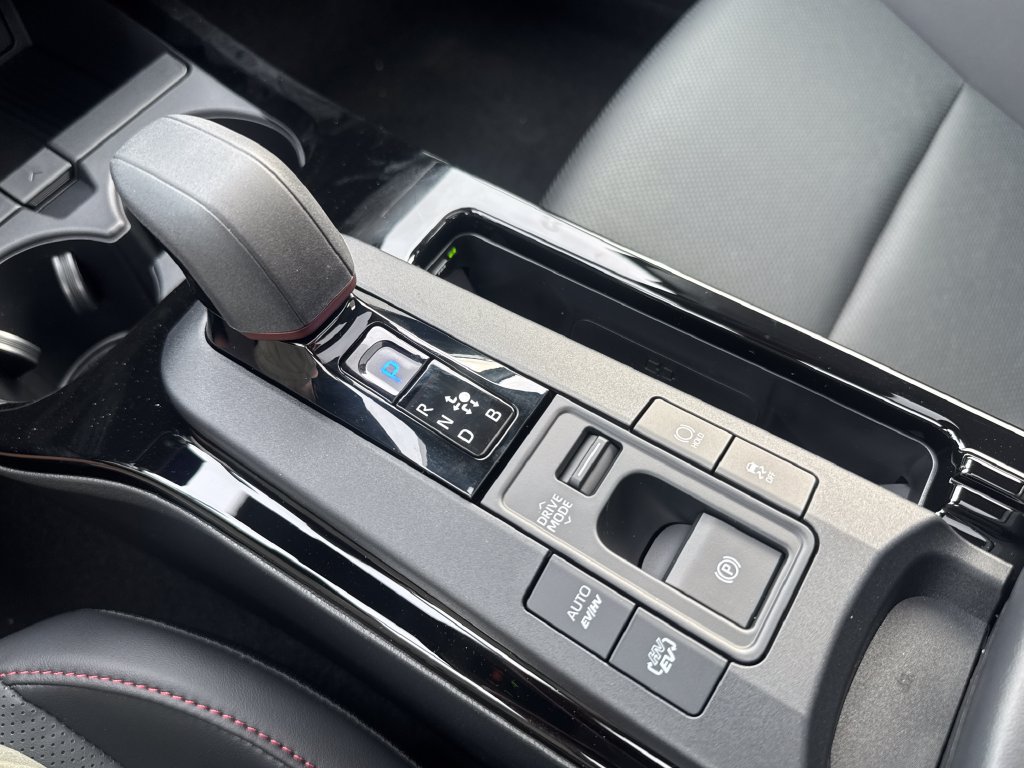 New 2027 Toyota Prius Plug-In Hybrid FWD image 26