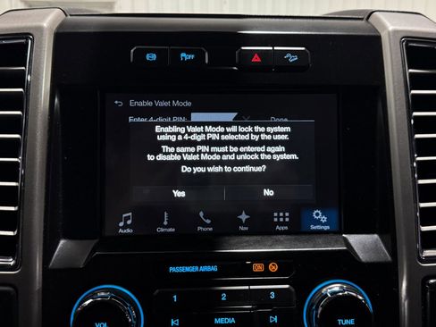 Used 2017 Ford F250 Lariat w/ Lariat Ultimate Package AWD/4WD image 34
