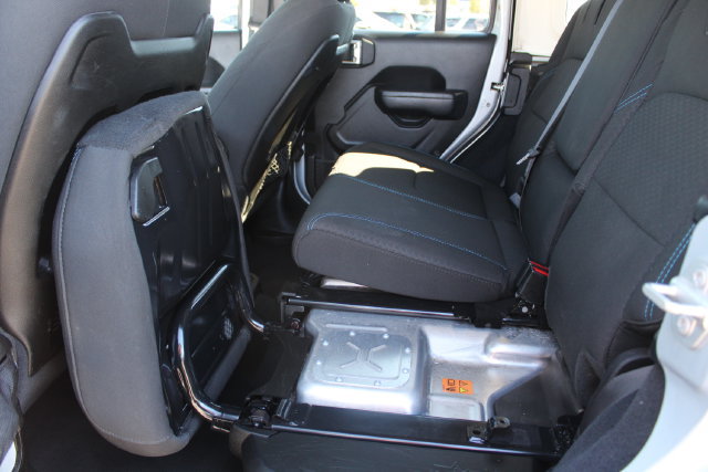 Used 2024 Jeep Wrangler Unlimited Rubicon 4xe AWD/4WD image 34