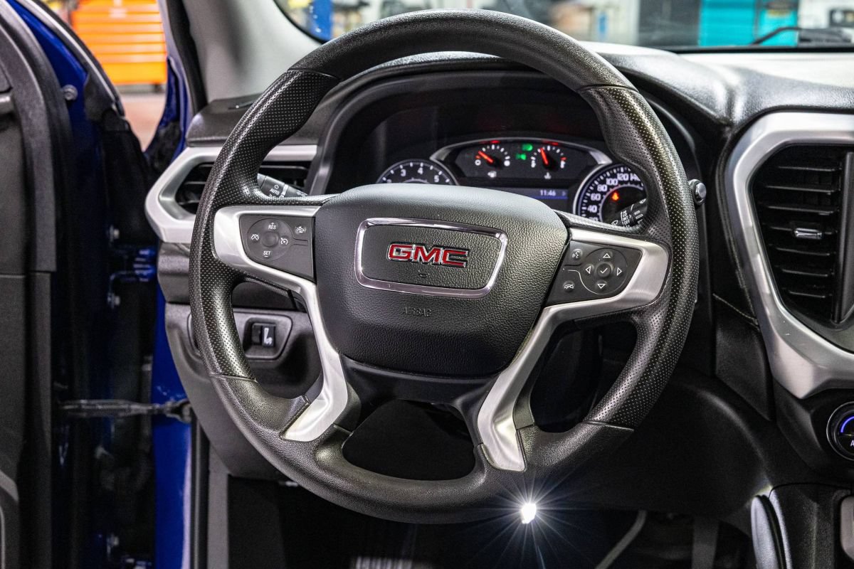 Used 2023 GMC Acadia SLE w/ Infotainment Package AWD/4WD image 12