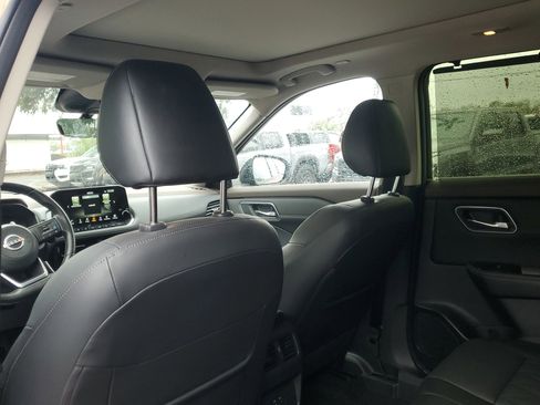 Certified 2023 Nissan Rogue Platinum image 13