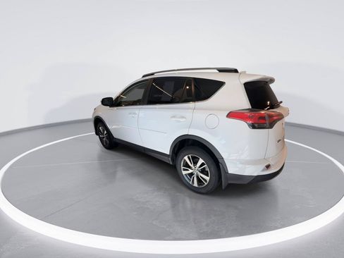 Used 2018 Toyota RAV4 XLE w/ Plus Extra Value Package AWD/4WD image 5