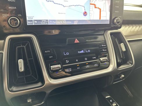 Used 2022 Kia Sorento S image 23
