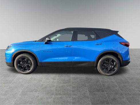 Used 2024 Chevrolet Blazer LT w/ Sound & Technology Package image 2