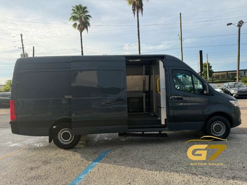 Used 2019 Mercedes-Benz Sprinter 170 image 12