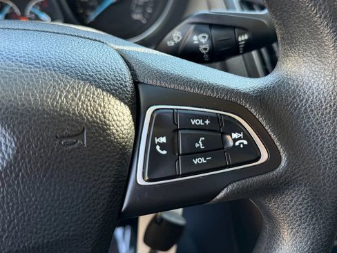 Used 2017 Ford Focus S image 18