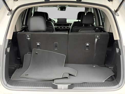 Used 2025 Honda Pilot EX-L image 9