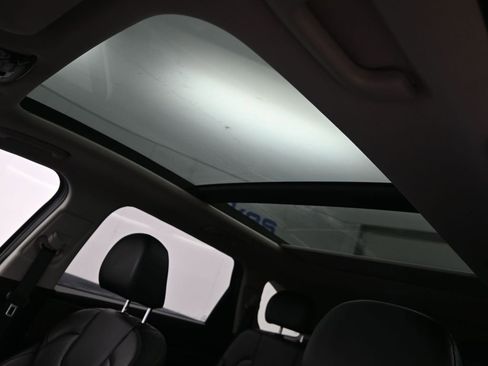 Used 2022 Kia Sorento EX w/ Panoramic Sunroof Package image 29