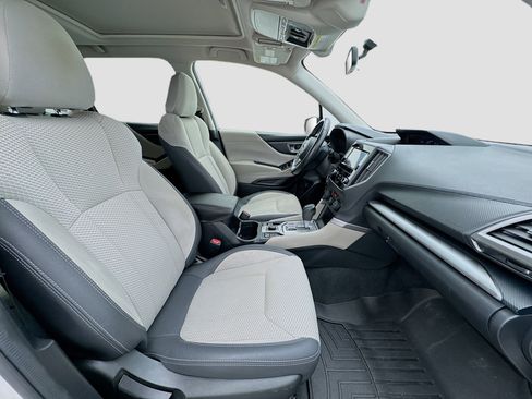 Used 2020 Subaru Forester Premium image 20