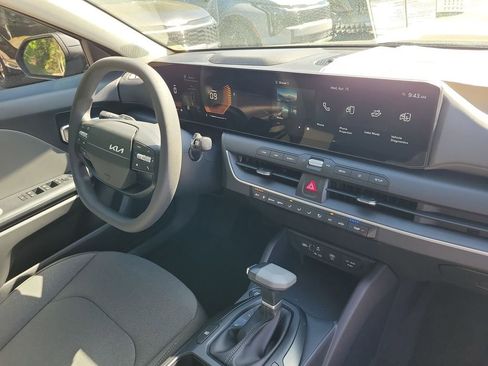 New 2026 Kia K4 LXS image 8