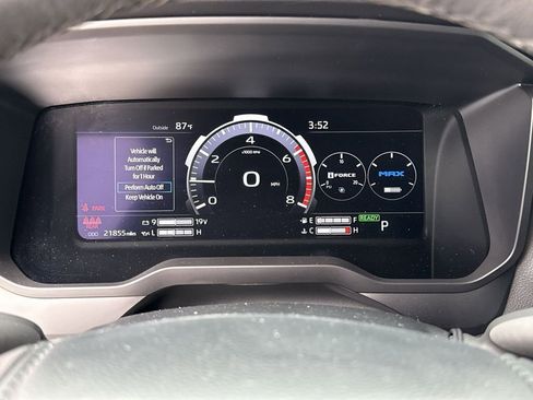 Used 2024 Toyota Tundra Limited image 25