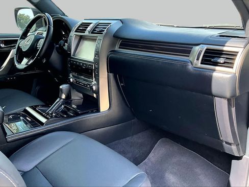 Used 2021 Lexus GX 460 Premium w/ Premium Package AWD/4WD image 18