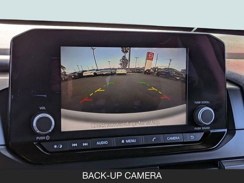 Certified 2024 Nissan Pathfinder S FWD image 22