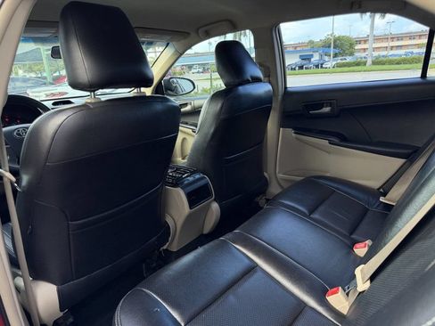 Used 2014 Toyota Camry FWD image 17