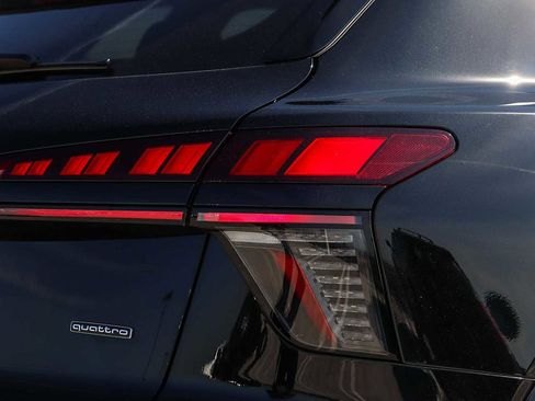 New 2026 Audi Q3 quattro 2.0T image 10