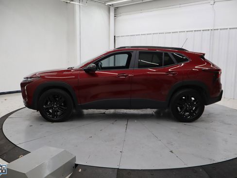 Used 2024 Chevrolet Trax ACTIV w/ Sunroof Package image 9